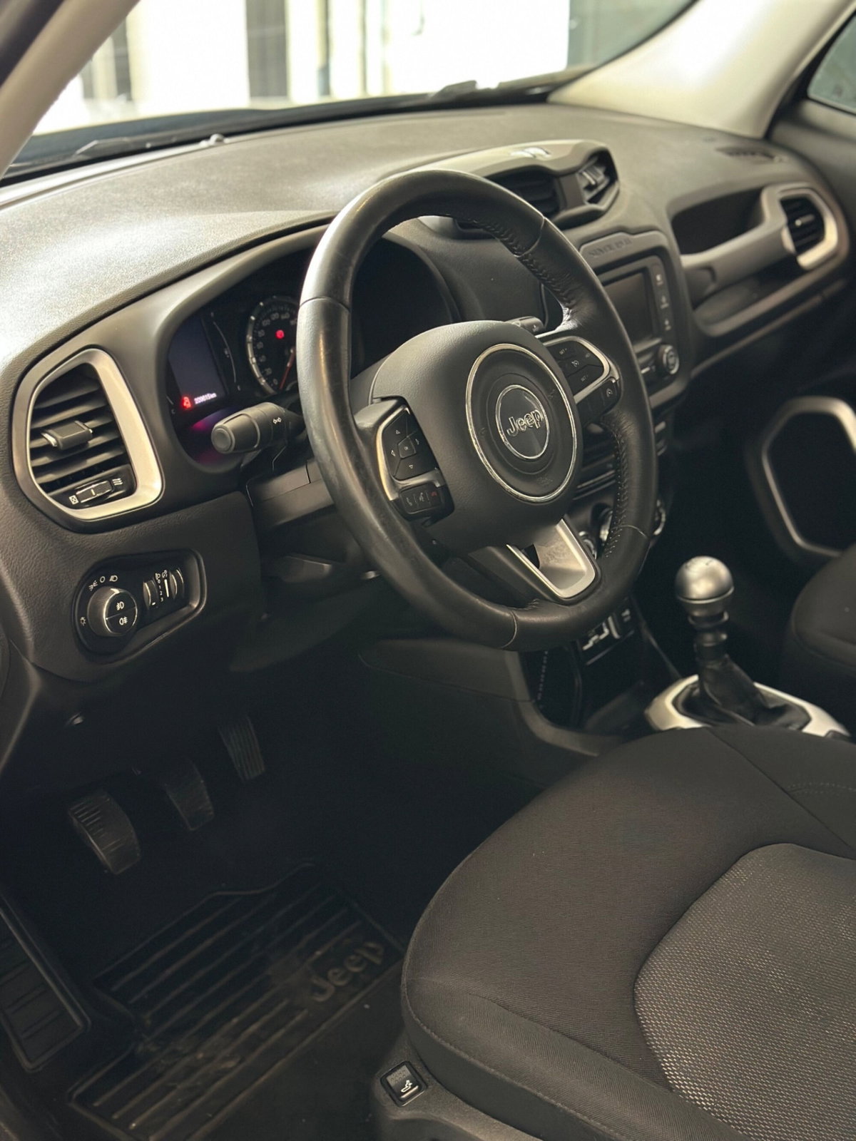 Jeep Renegade 1.6 Mjt 120 CV Longitude (7)