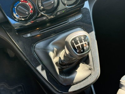Lancia Ypsilon 1.0 FireFly 5 porte S&S Hybrid Gold Plus (18)