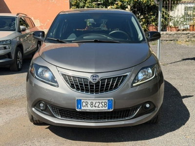 Lancia Ypsilon 1.0 FireFly 5 porte S&S Hybrid Gold Plus (2)