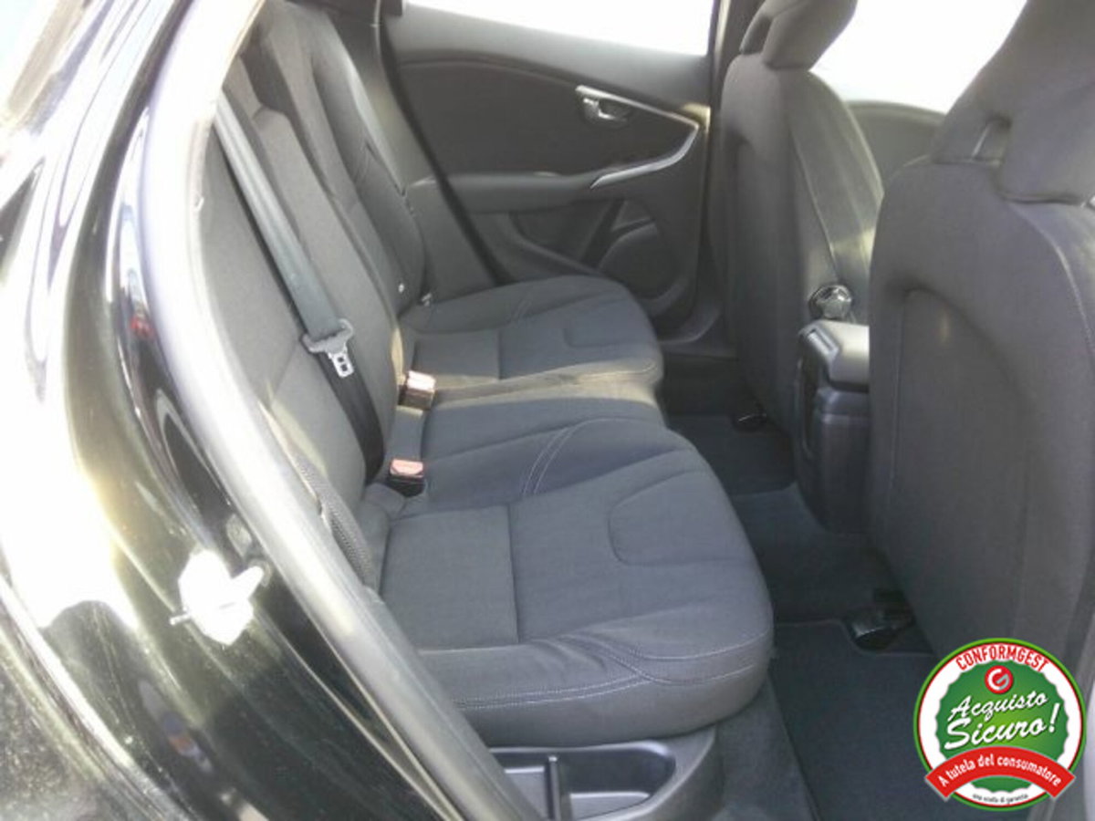 Volvo V40 D2 Kinetic (12)