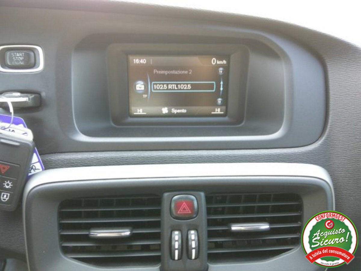 Volvo V40 D2 Kinetic (17)