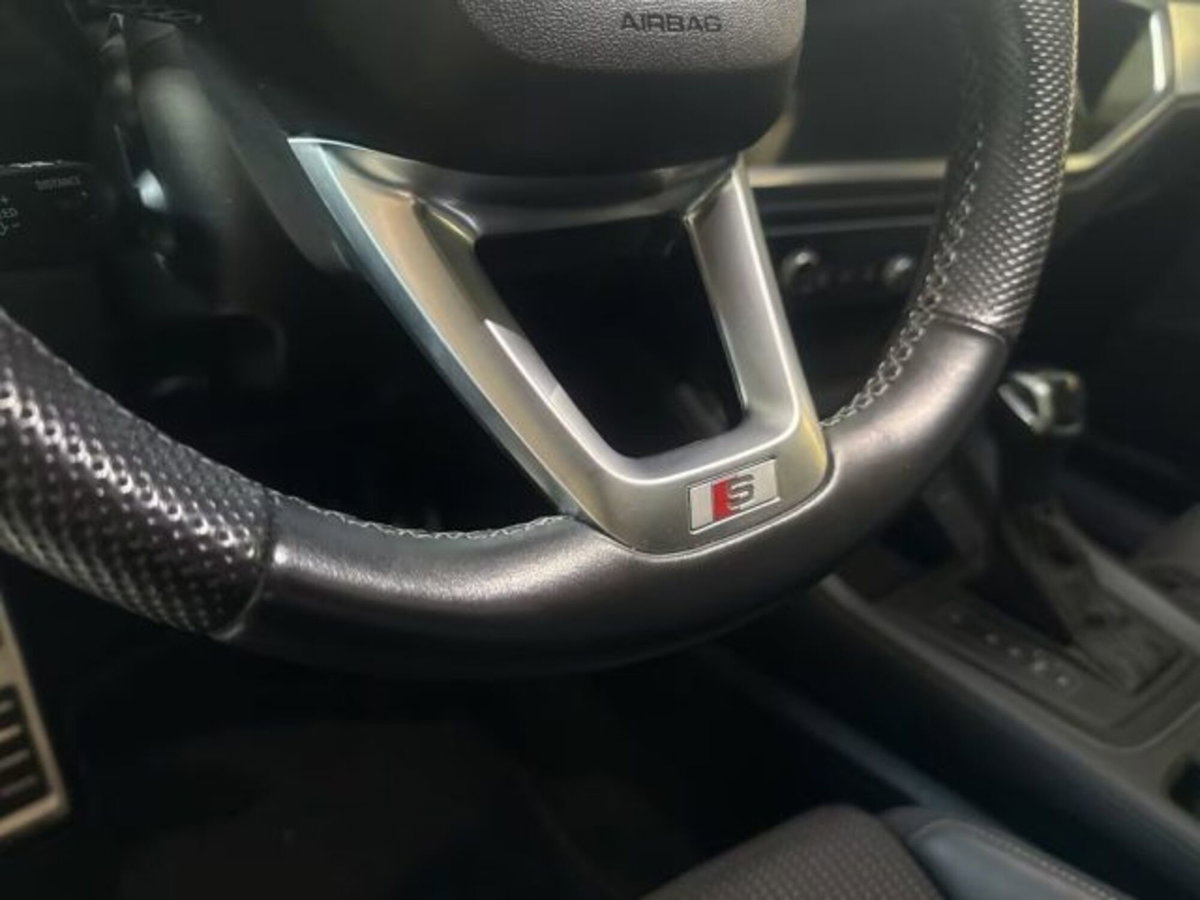 Audi Q3 Sportback 35 TDI quattro S tronic S line edition (14)
