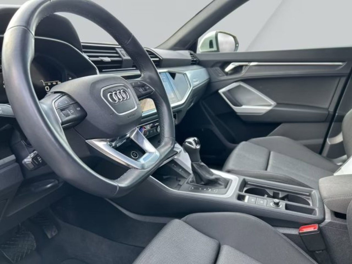 Audi Q3 Sportback 35 TDI quattro S tronic S line edition (9)