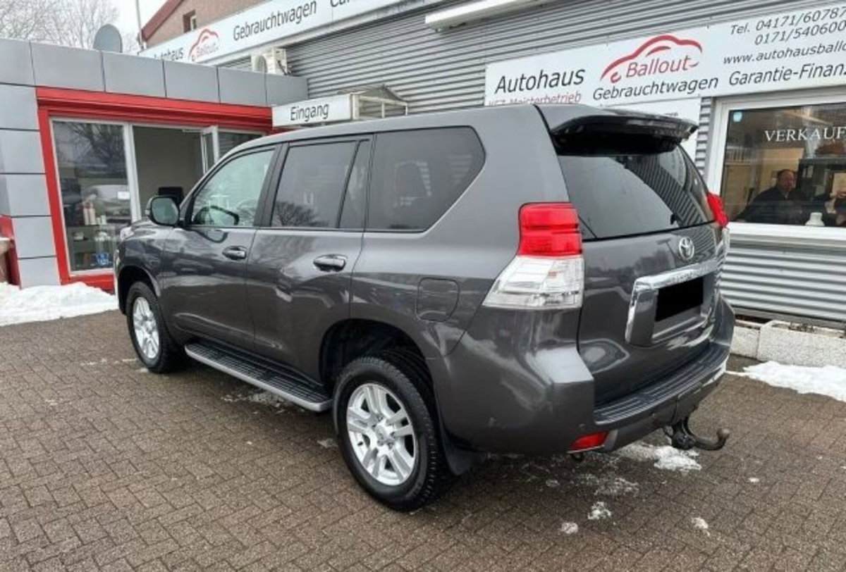Toyota Land Cruiser 3.0 D4-D 5 porte (6)