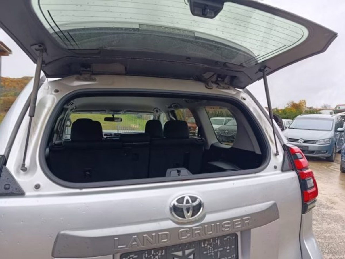 Toyota Land Cruiser 2.8 D4-D 5 porte Active (11)