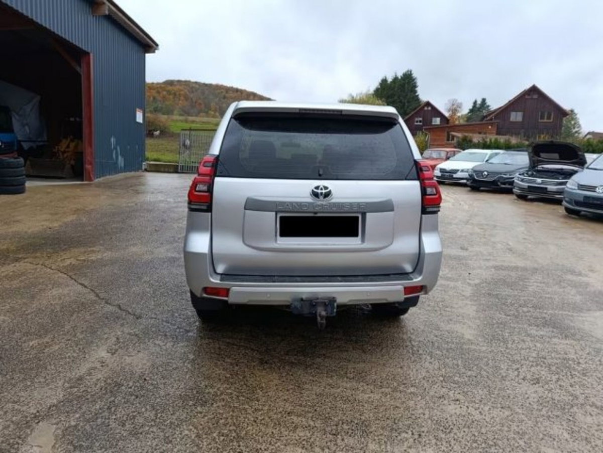 Toyota Land Cruiser 2.8 D4-D 5 porte Active (5)