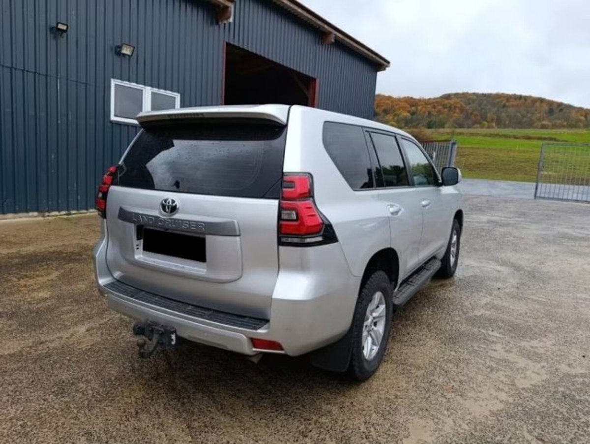 Toyota Land Cruiser 2.8 D4-D 5 porte Active (6)
