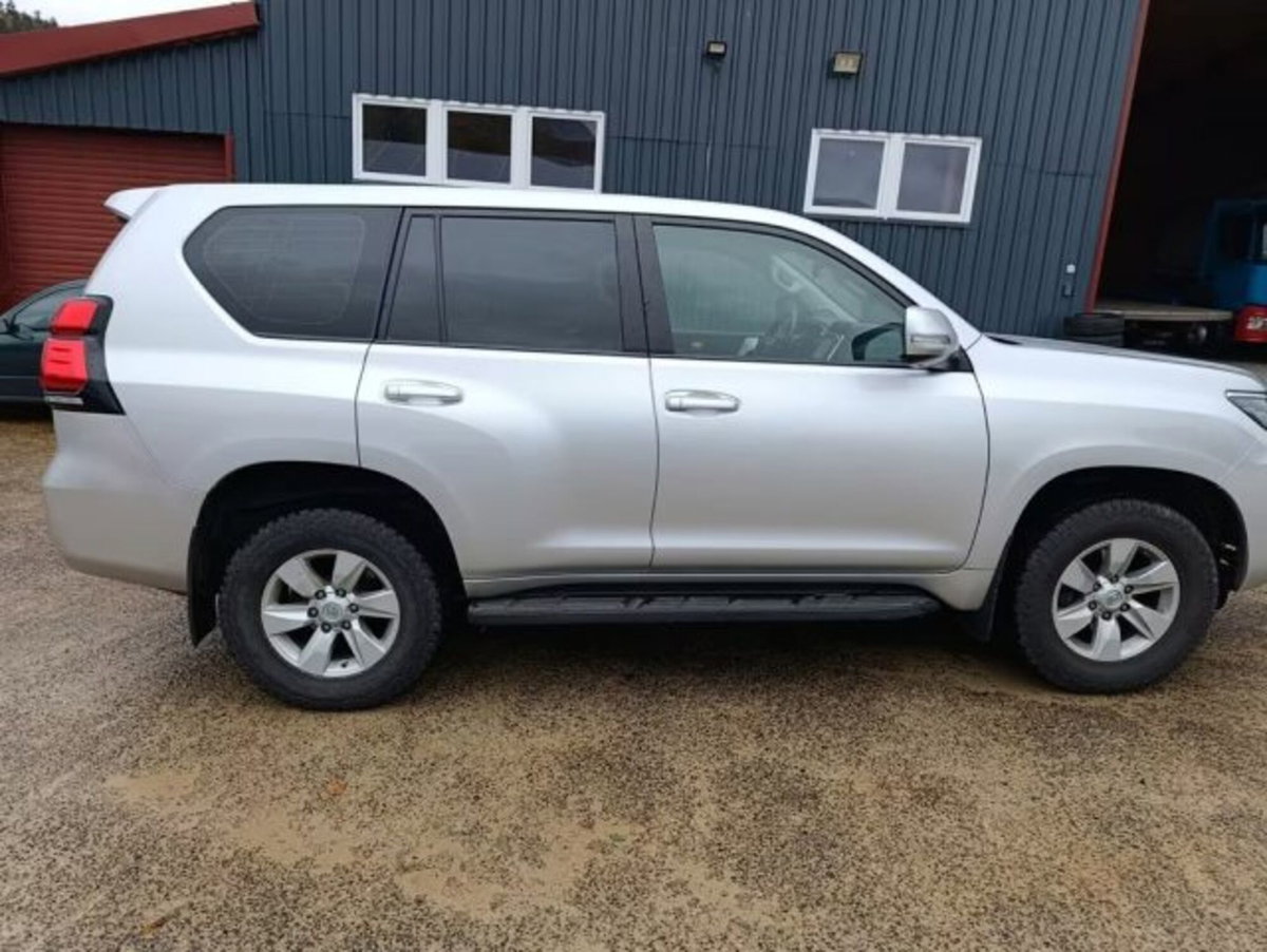 Toyota Land Cruiser 2.8 D4-D 5 porte Active (7)
