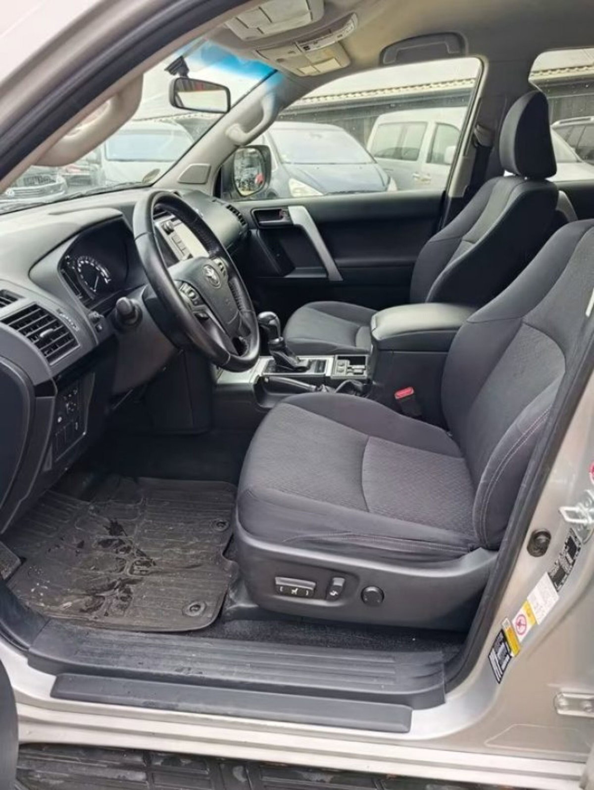 Toyota Land Cruiser 2.8 D4-D 5 porte Active (9)