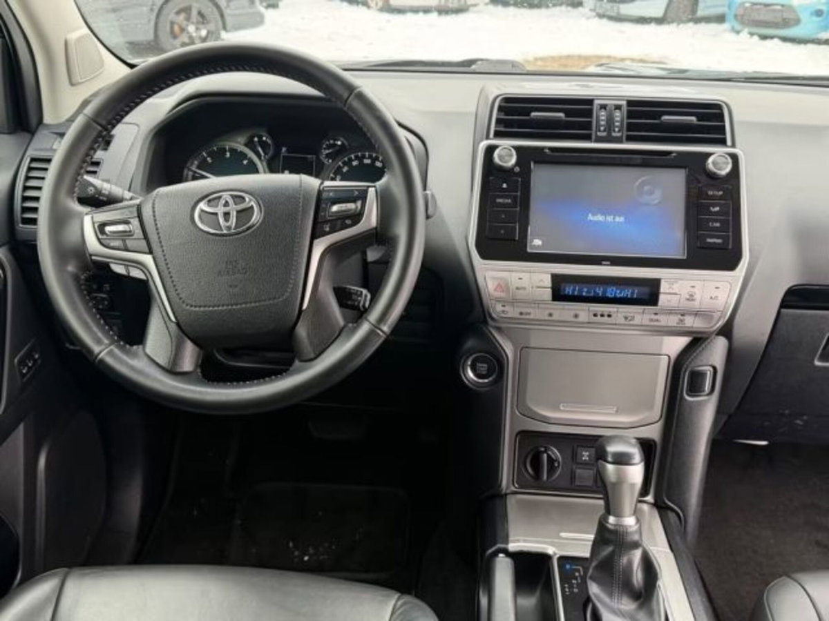 Toyota Land Cruiser 2.8 D4-D 5 porte Lounge (11)