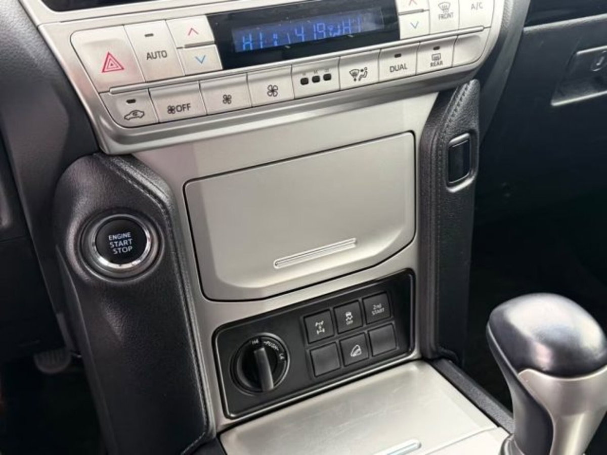 Toyota Land Cruiser 2.8 D4-D 5 porte Lounge (16)