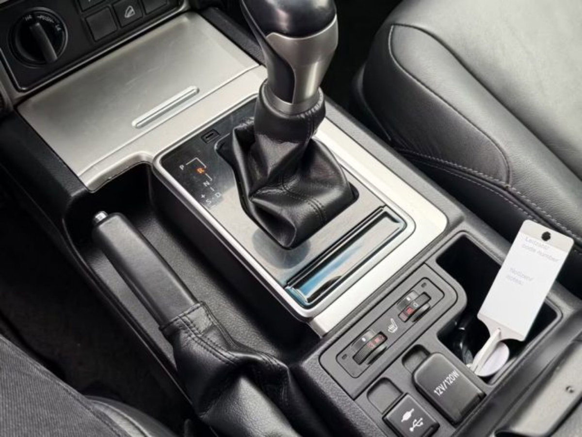 Toyota Land Cruiser 2.8 D4-D 5 porte Lounge (17)
