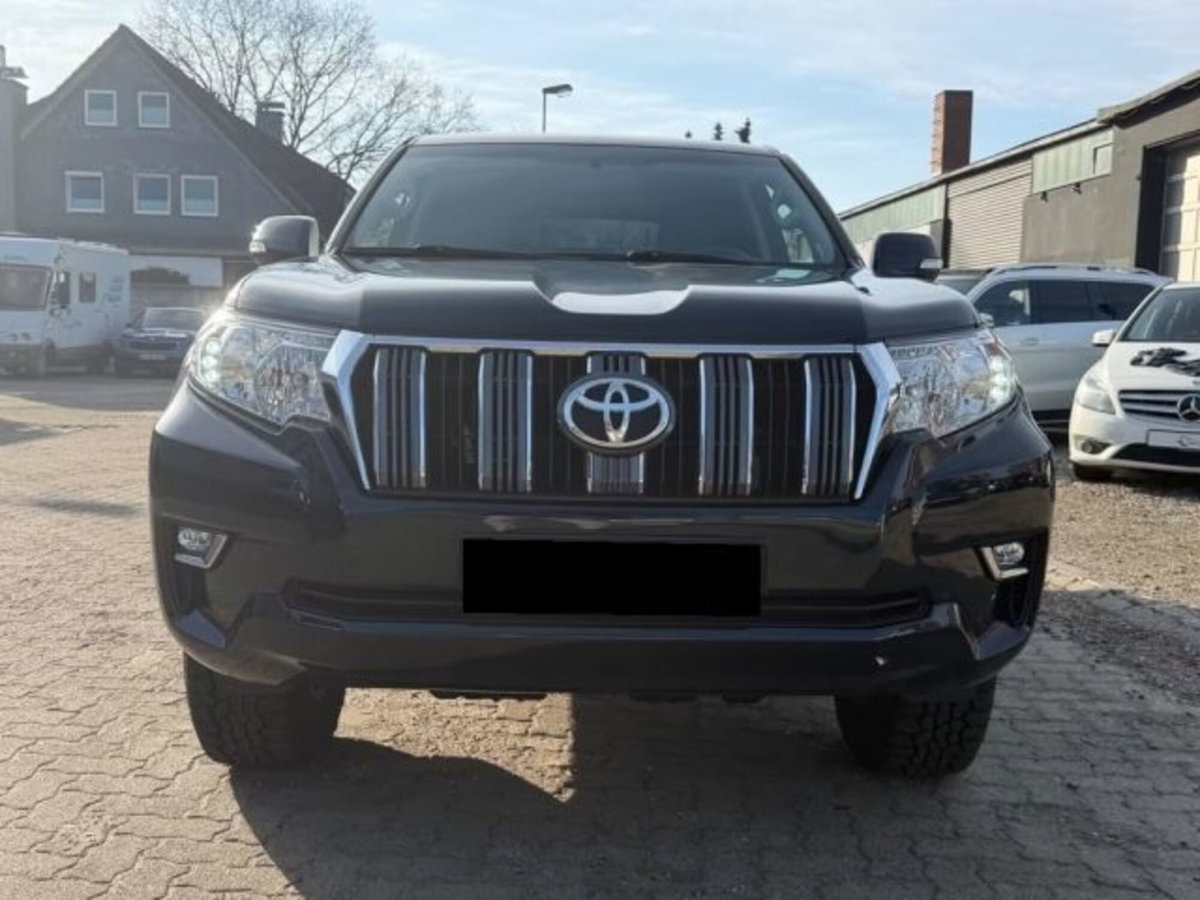 Toyota Land Cruiser 2.8 D4-D 5 porte Lounge (2)