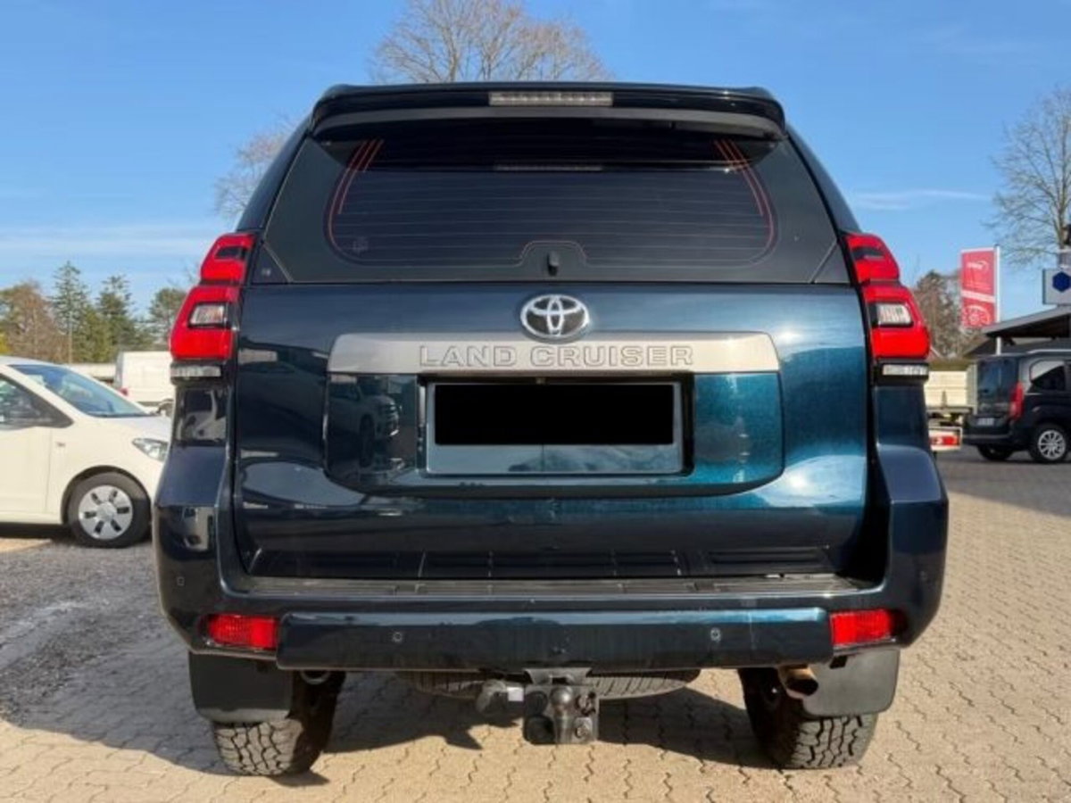 Toyota Land Cruiser 2.8 D4-D 5 porte Lounge (4)