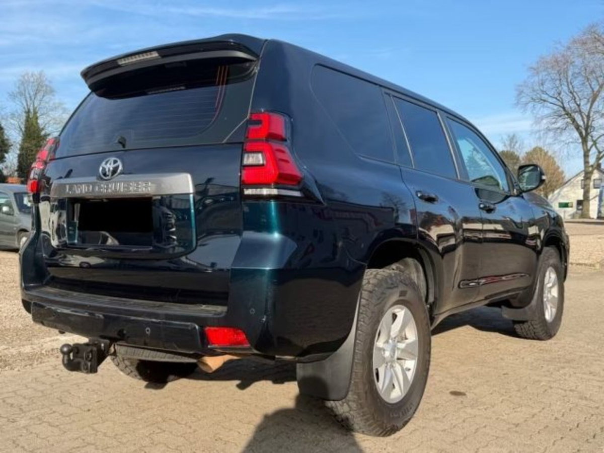 Toyota Land Cruiser 2.8 D4-D 5 porte Lounge (5)