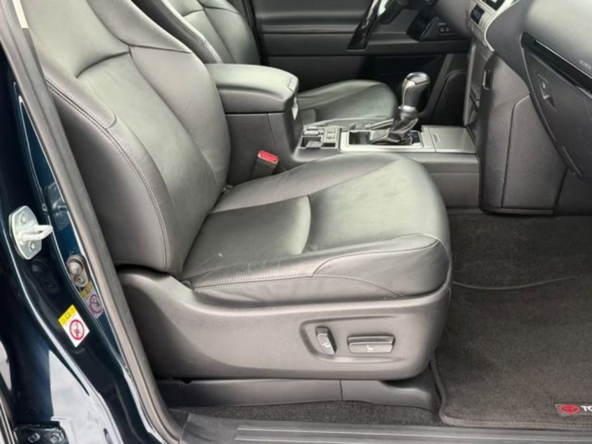 Toyota Land Cruiser 2.8 D4-D 5 porte Lounge (8)