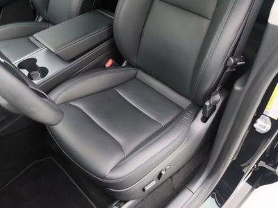 Tesla Model Y Performance awd (14)