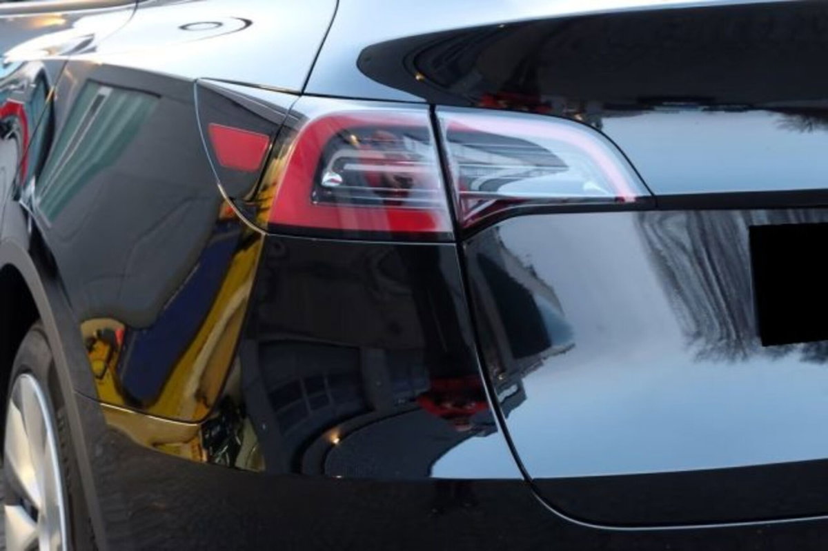 Tesla Model Y Long Range awd (10)