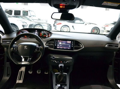 Peugeot 308 PureTech Turbo 130 S&S GT Line (5)
