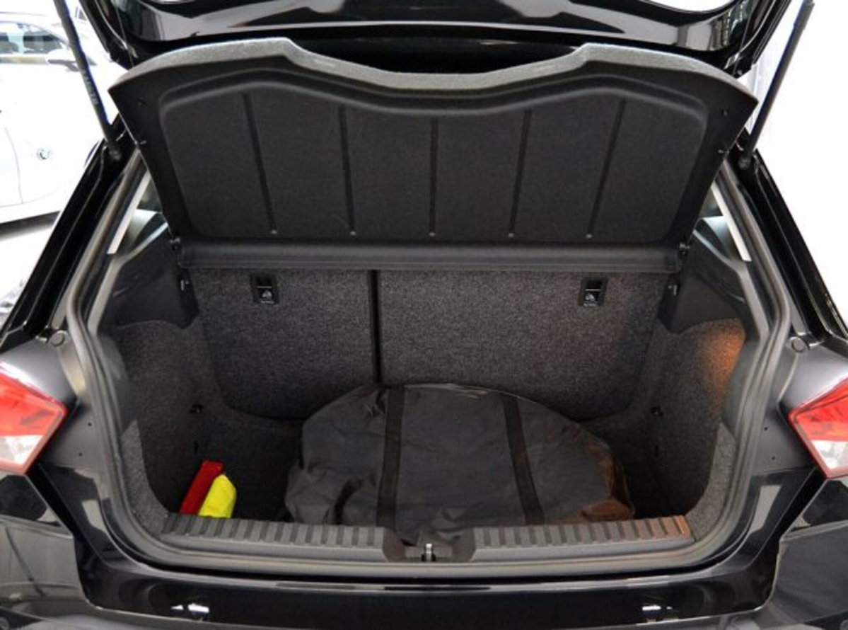 SEAT Ibiza 1.0 mpi Style 80cv (13)