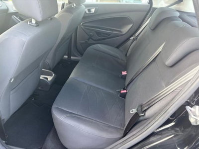 Ford Fiesta 1.2 82 CV 5 porte Titanium (11)