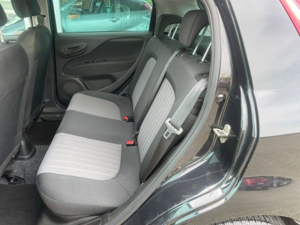 Fiat Punto 1.2 8V 5 porte Street (11)