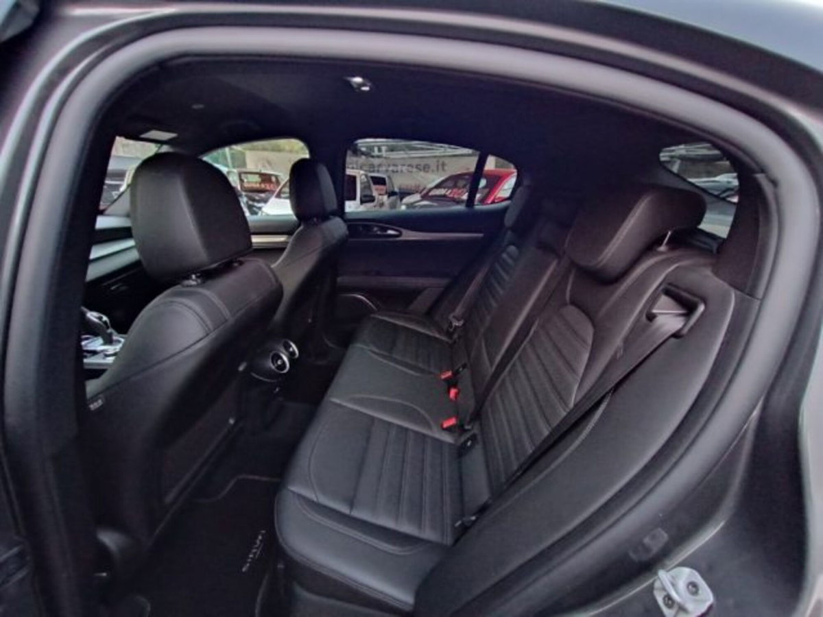 Alfa Romeo Stelvio Stelvio 2.2 Turbodiesel 210 CV AT8 Q4 Veloce (13)