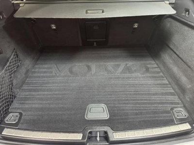Volvo XC60 B4 (d) AWD automatico Plus Dark N1 (17)