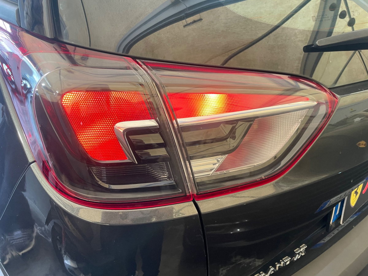 Opel Crossland X 1.2 12V Advance (10)