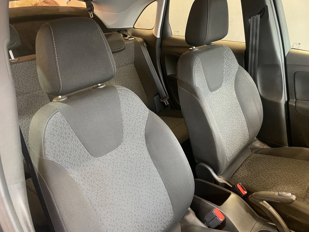 Opel Crossland X 1.2 12V Advance (12)