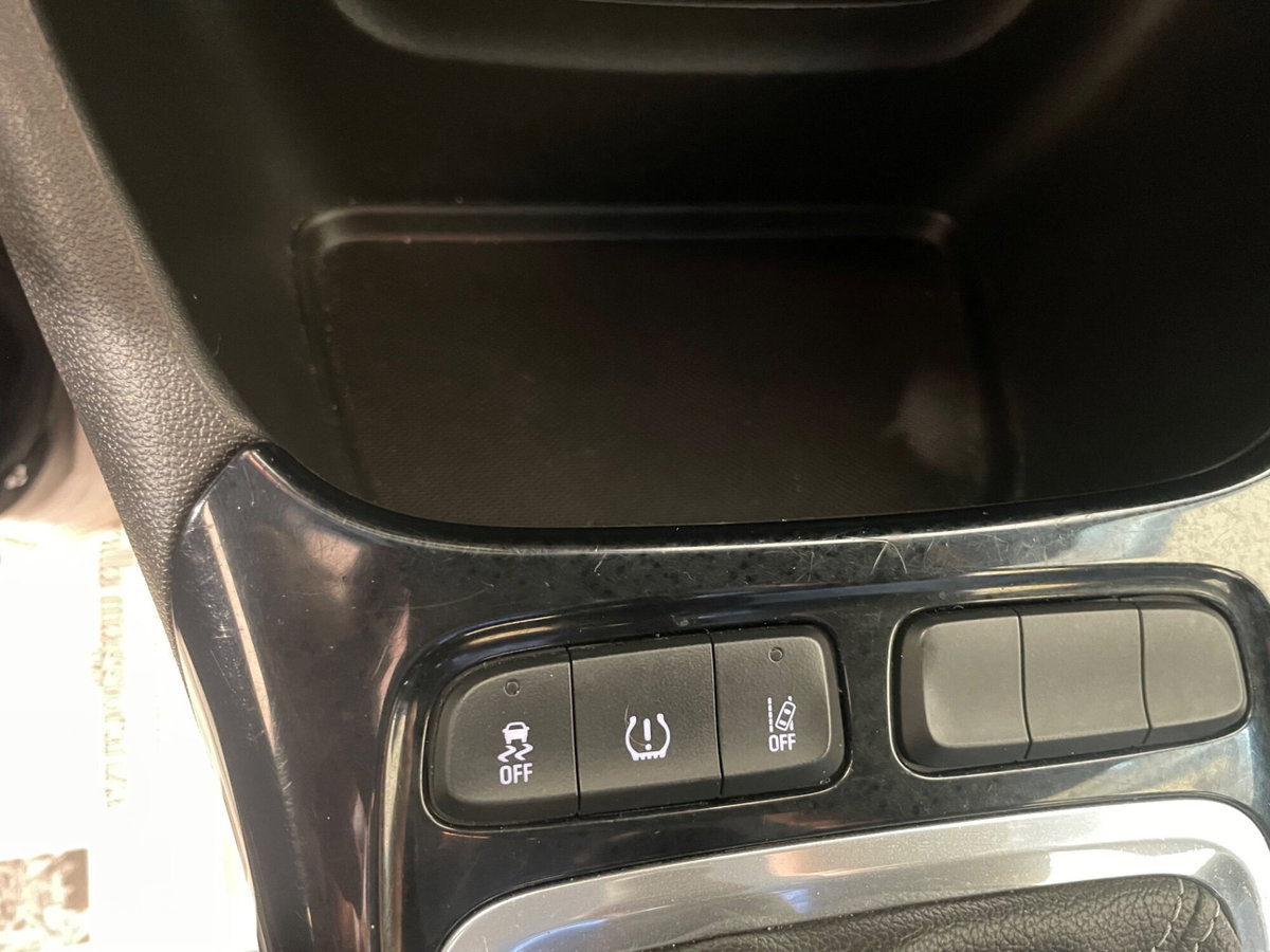 Opel Crossland X 1.2 12V Advance (18)