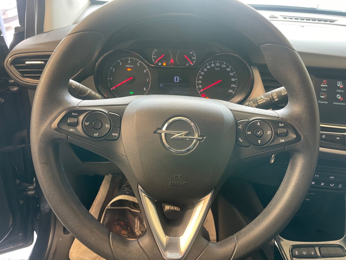 Opel Crossland X 1.2 12V Advance (20)