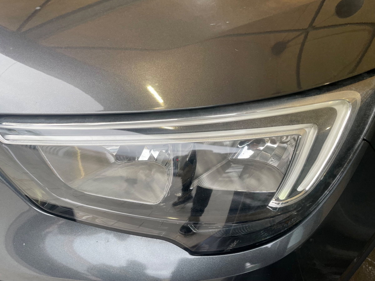 Opel Crossland X 1.2 12V Advance (9)