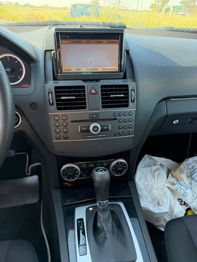 Mercedes-Benz Classe C 200 CDI BlueEFFICIENCY Elegance (11)