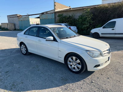 Mercedes-Benz Classe C 200 CDI BlueEFFICIENCY Elegance (2)