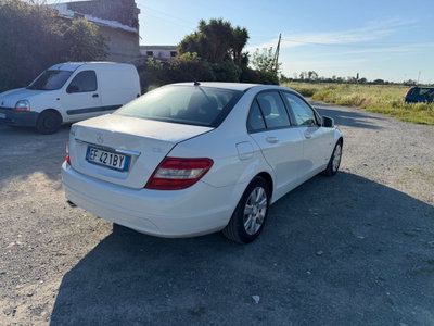Mercedes-Benz Classe C 200 CDI BlueEFFICIENCY Elegance (5)