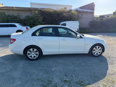 Mercedes-Benz Classe C 200 CDI BlueEFFICIENCY Elegance (6)