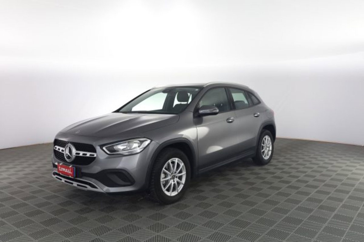 Mercedes-Benz CLA Shooting Brake 200 d Automatic Shooting Brake Business (8)