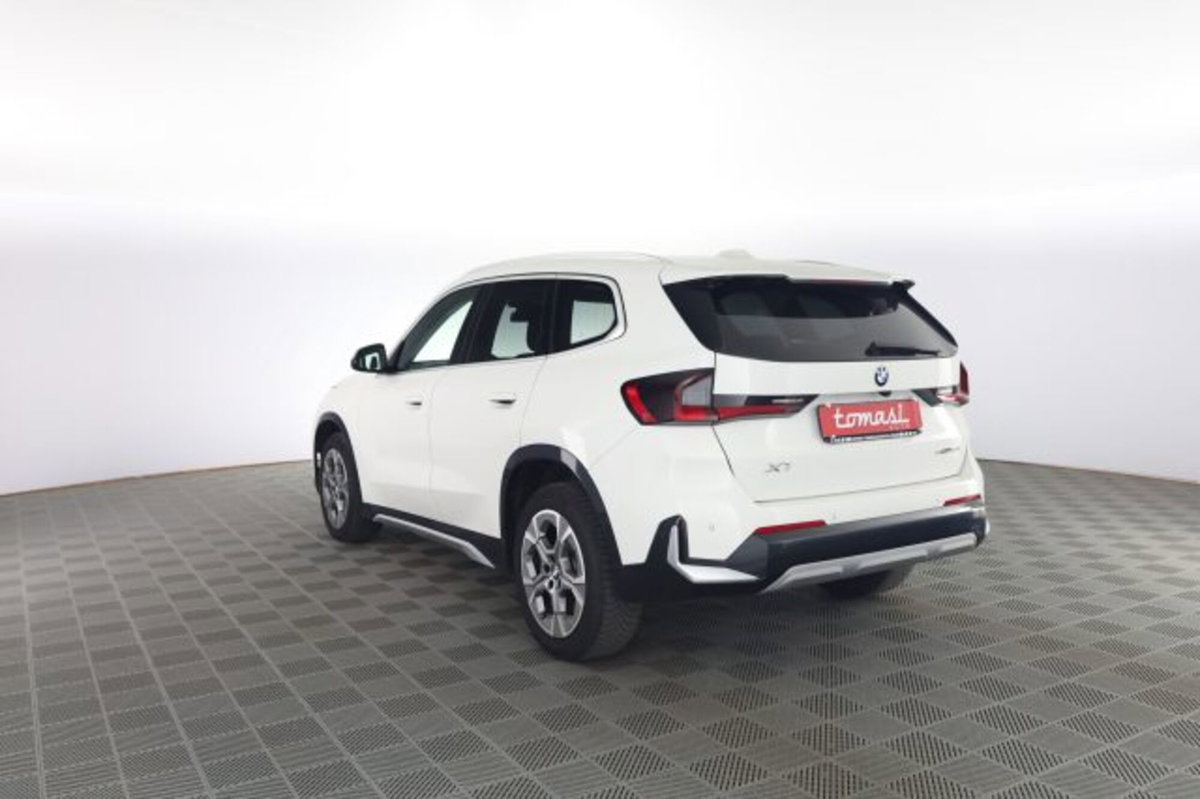 BMW X1 sDrive 18d xLine (6)