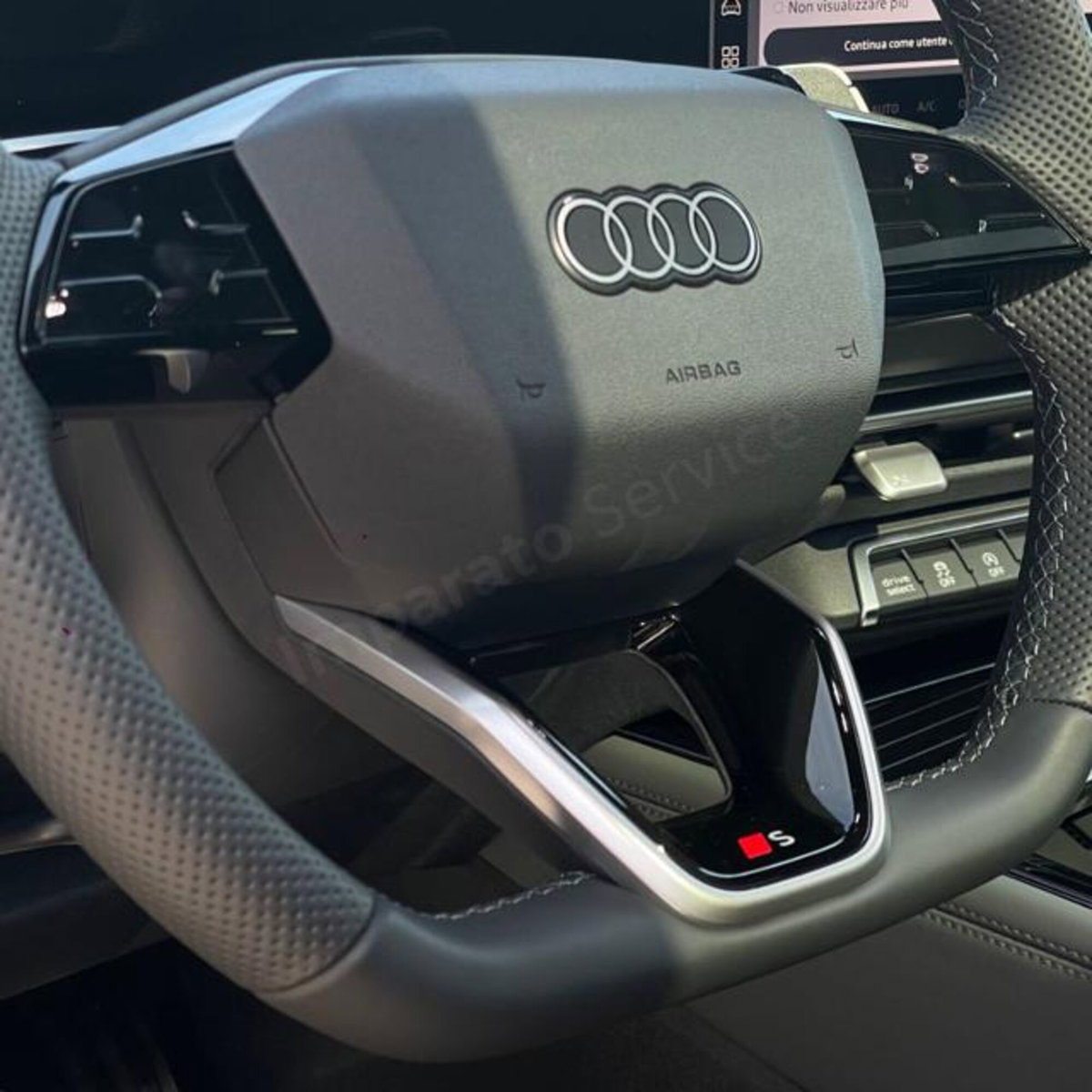 Audi Q3 2.0 TDI 150 CV S tronic S line Edition (17)