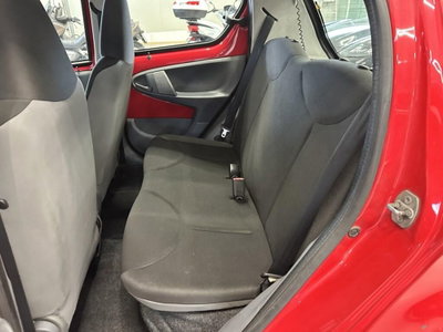 Toyota Aygo 1.0 12V VVT-i 5 porte Sol (14)