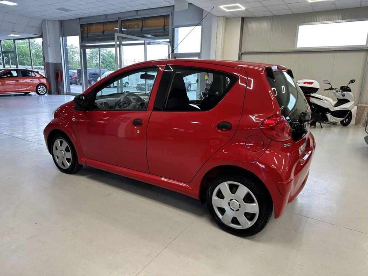 Toyota Aygo 1.0 12V VVT-i 5 porte Sol (4)