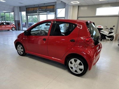 Toyota Aygo 1.0 12V VVT-i 5 porte Sol (4)