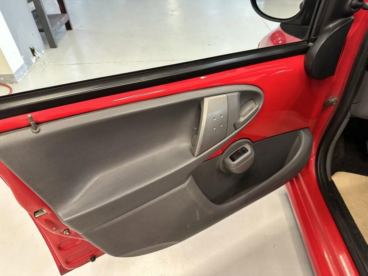 Toyota Aygo 1.0 12V VVT-i 5 porte Sol (7)