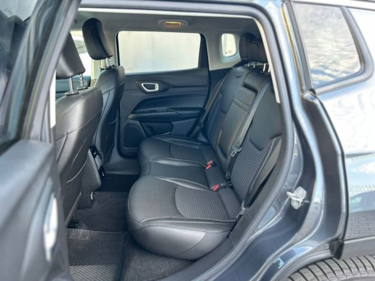 Jeep Compass 1.6 Multijet II 2WD Limited (15)