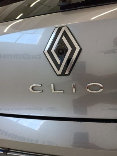 Renault Clio TCe 90 CV 5 porte Techno (6)