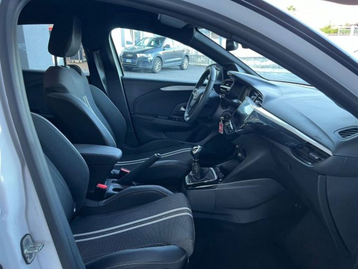 Opel Corsa 1.2 100 CV GS Line (9)