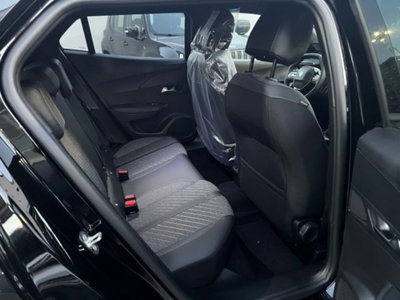 Peugeot 2008 1.2 turbo Allure 100cv (12)