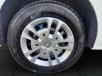 Peugeot Traveller BlueHDi 120 S&S Standard Active (17)