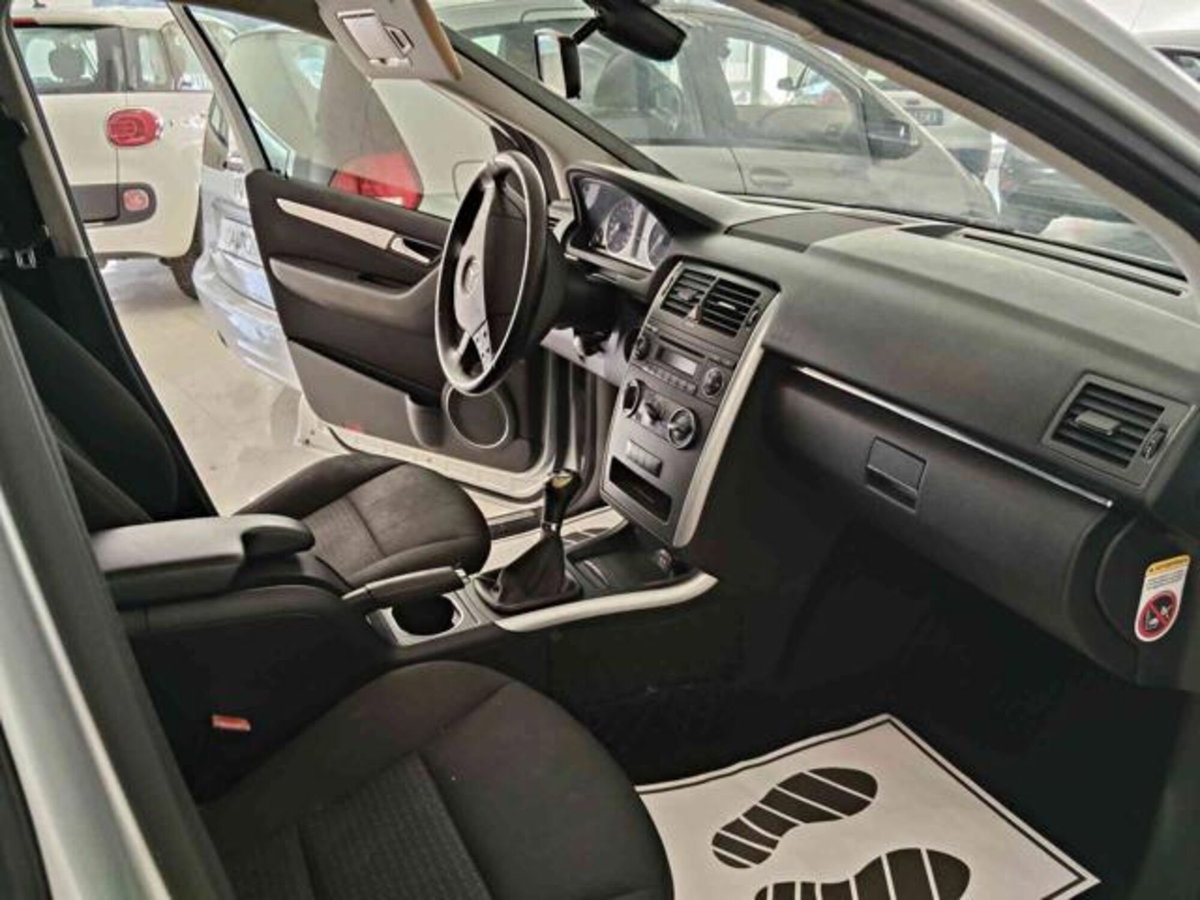 Mercedes-Benz Classe B 200 CDI Premium (7)